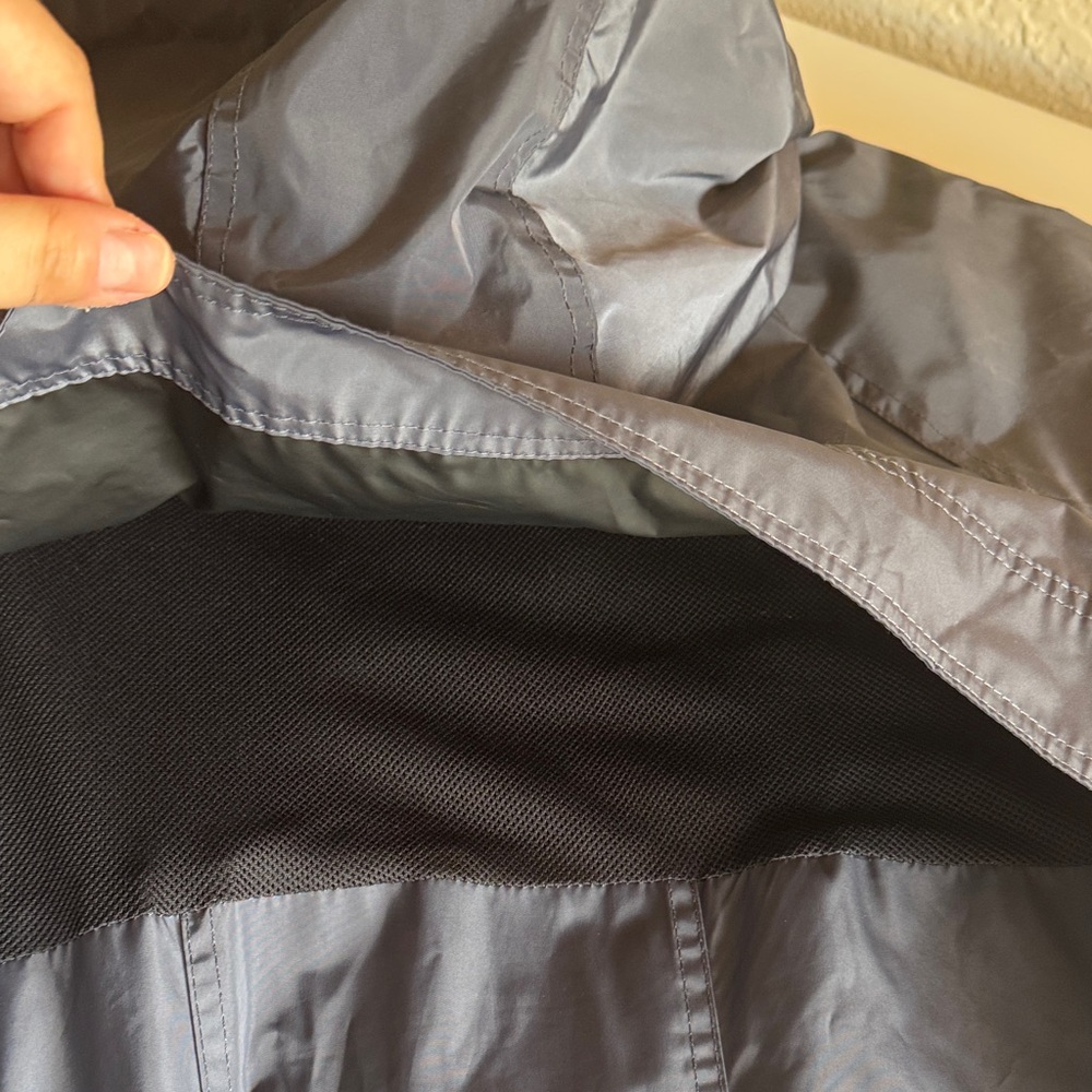 Calvin Klein Performance Packable Raincoat - Picture 6 of 16